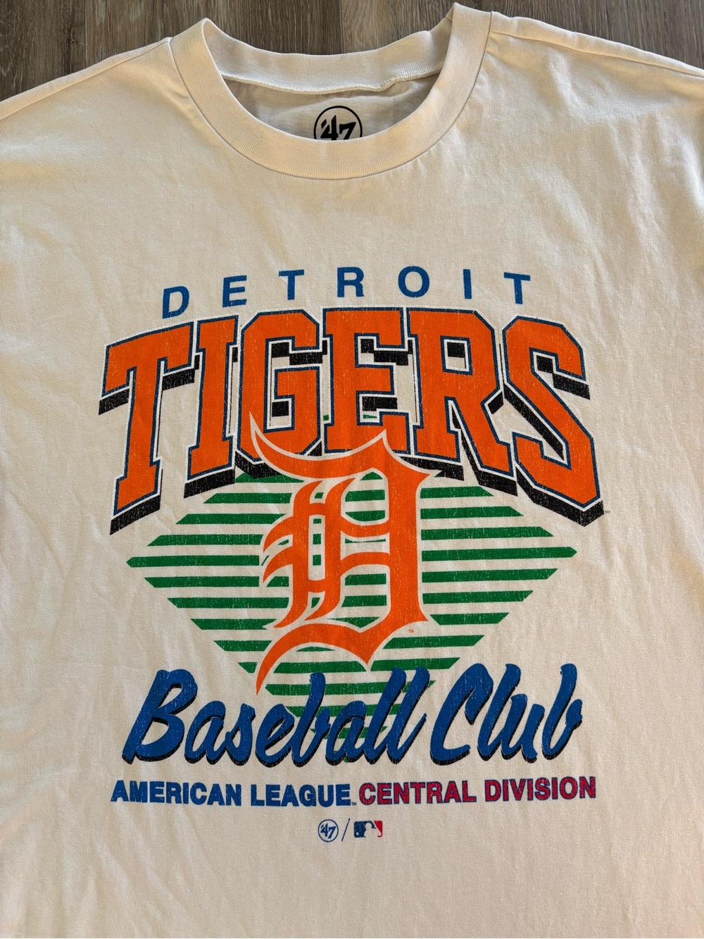 ‘47 Men’s Detroit Tigers Graphic Baseball Club Extended Play Foundation Tee L